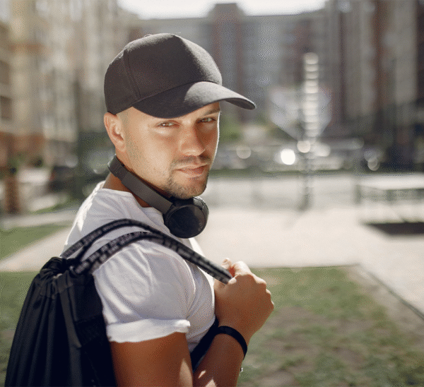 Casquette noire SP – Discrète & tendance